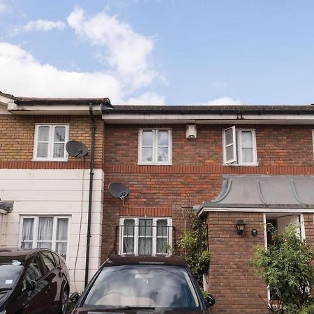 Modern & Spacious - Walk To London Excel- Parking Exterior photo